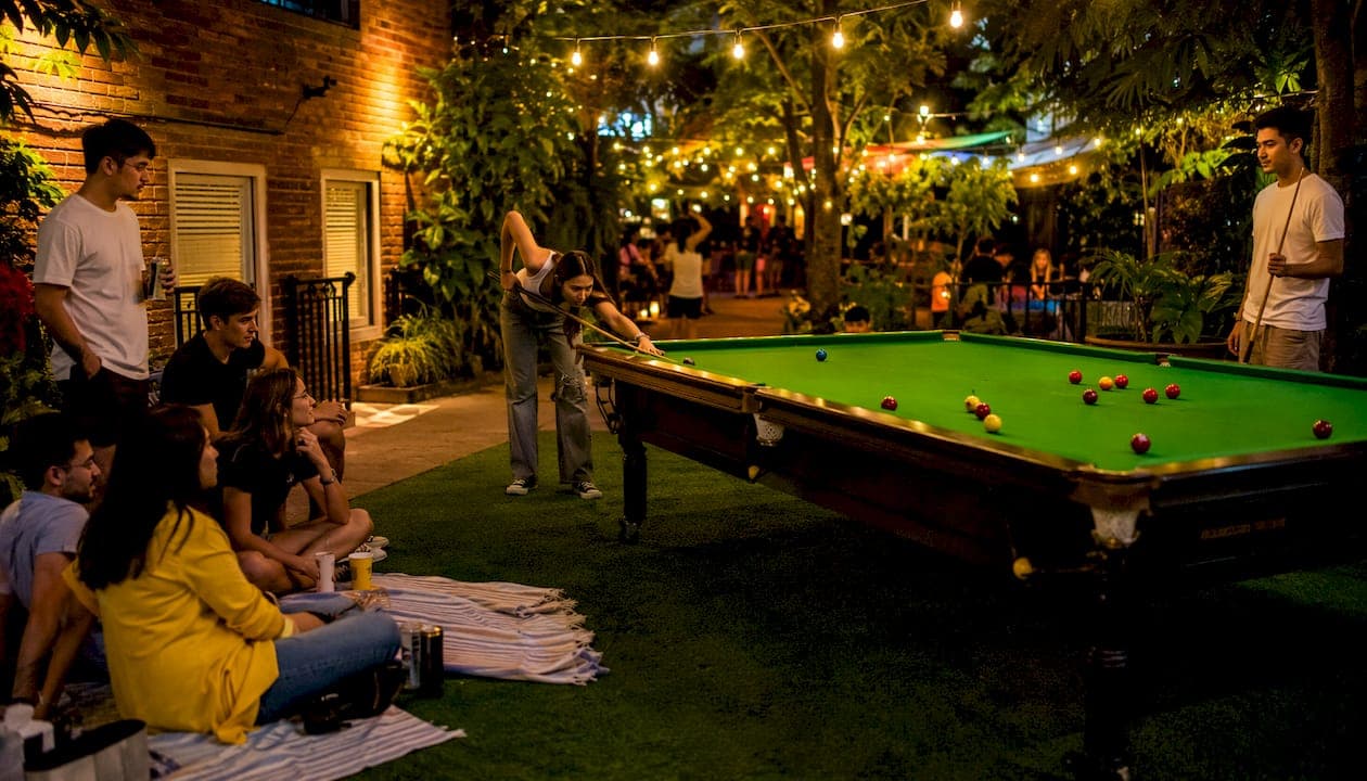 Late Night Things to Do in Houston for Cue-Sports Fans