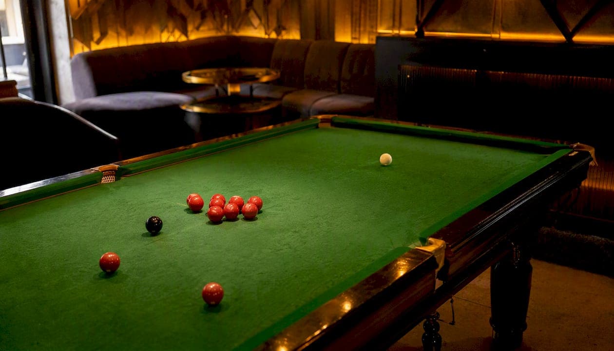 Snooker Century Breaks: Records, Rules, and How to Build One