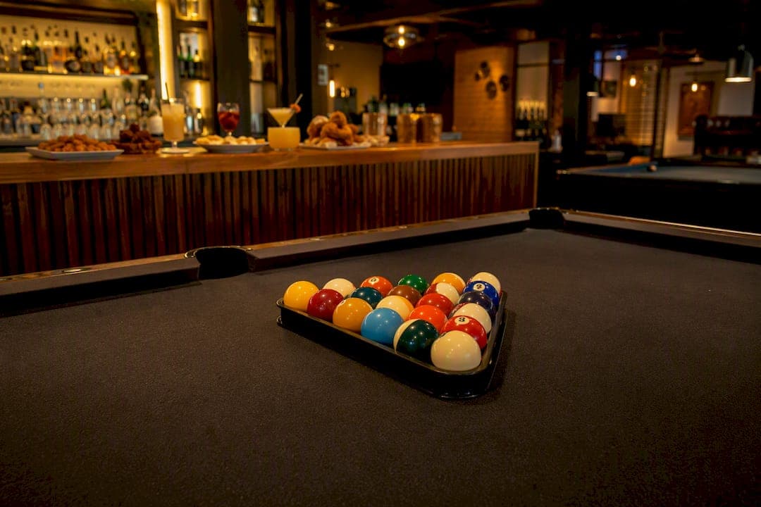 Pool Hall Date Ideas for a Fun, Low-Pressure Night Out