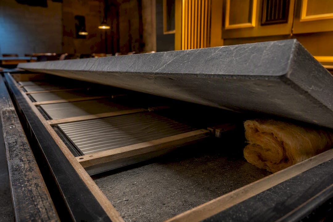 45–50°C Slate, Not Baize: How Clubs Run Heated Snooker Tables