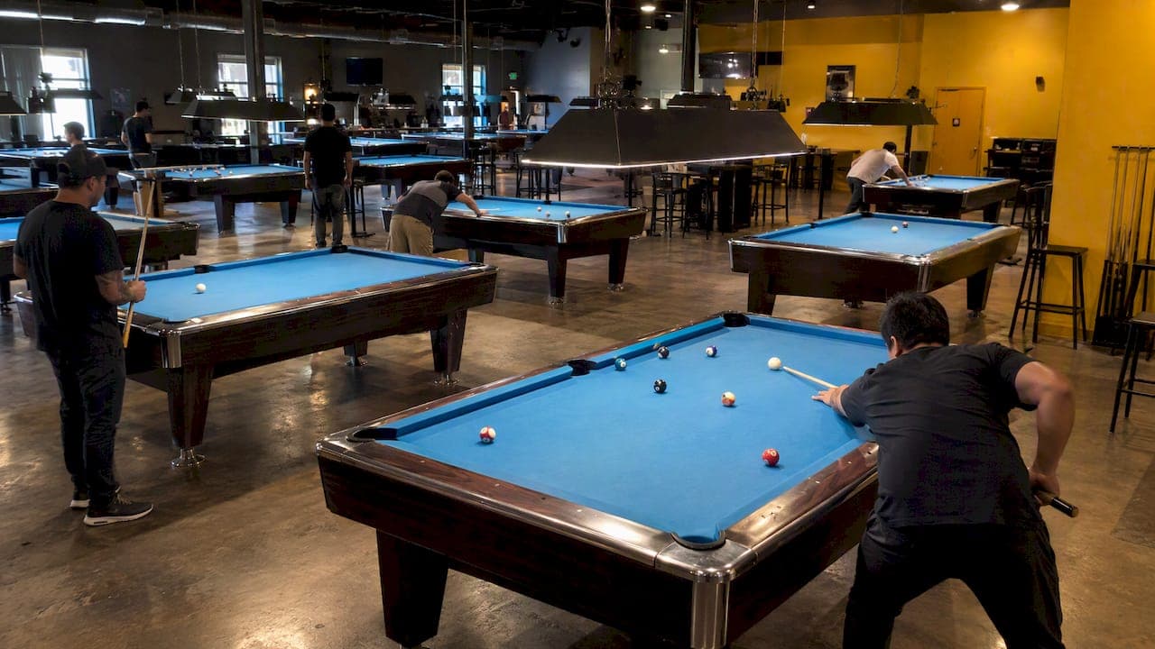 Pool Hall Ambiance: What Makes a Room Feel Right